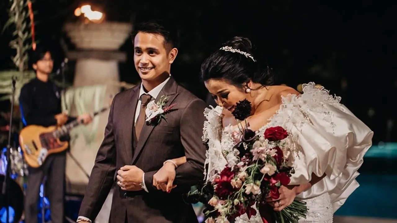 Jennifer Jill dan Ajun Perwira Berantem Sampai Lempar Cincin Nikah