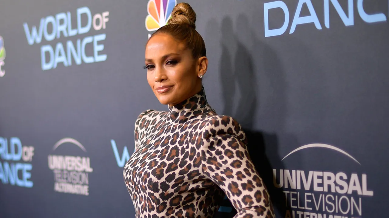 Jennifer Lopez Merasa Terharu Saat Terima Michael Jackson Vanguard di MTV VMA 2018