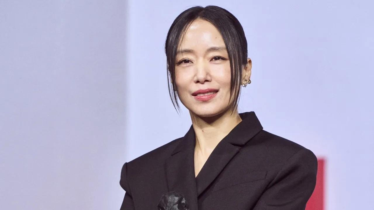 Jeon Do Yeon di 'KILL BOKSOON', Takut Penonton Gamon Perannya di 'CRASH COURSE IN ROMANCE' dan Akui Punya Dua Kehidupan