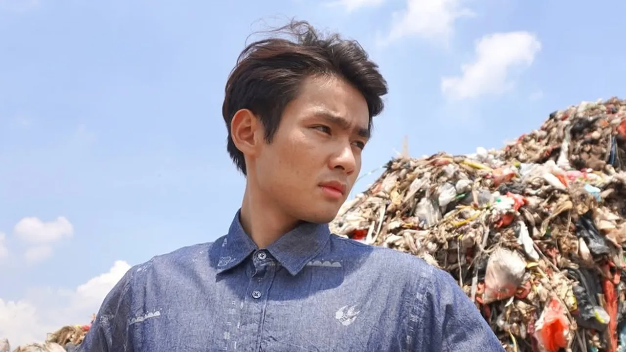 Jerhemy Owen Punya Pabrik Sendiri Daur Ulang Sampah, Ubah Botol Bekas Jadi Karya Unik