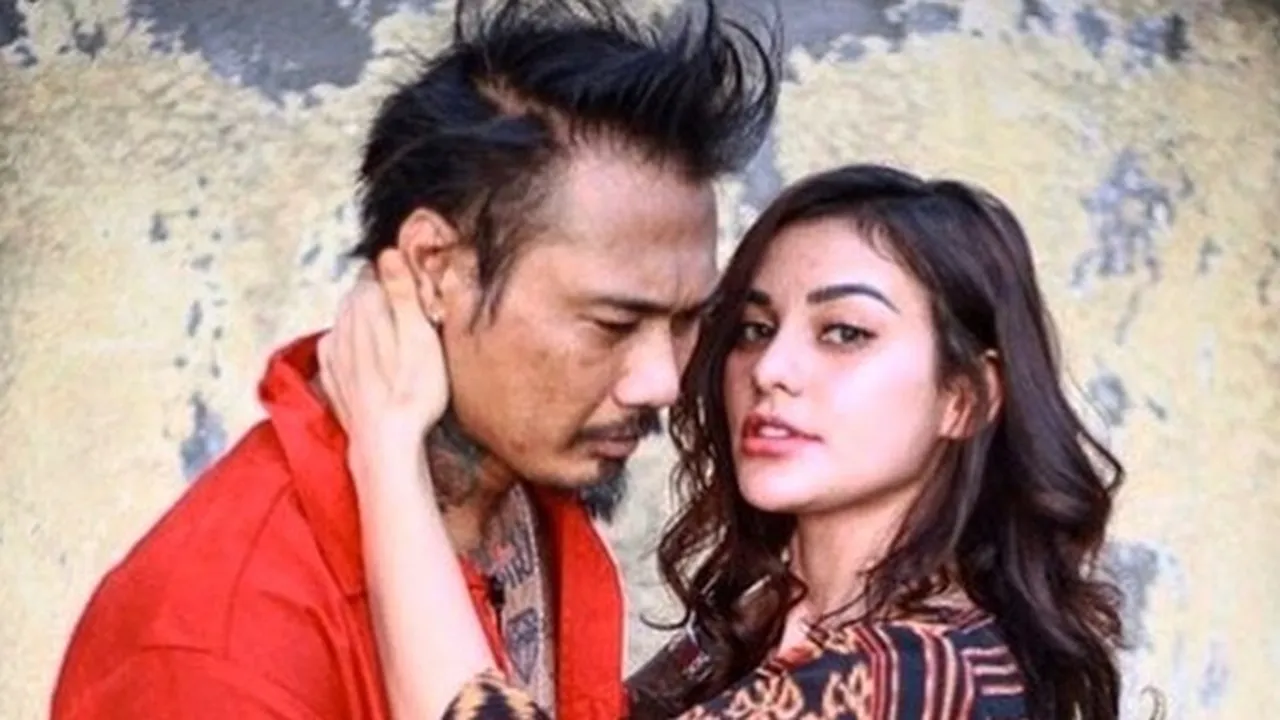 Jerinx SID Ditahan di Polda Bali, Sang Istri Nora Alexandra: Aku Tetap Ada Buat Kamu!
