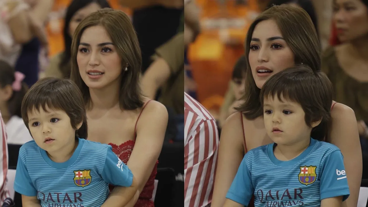 Jessica Iskandar Mandi Bareng El Barack di Luar Ruangan, Penuh Busa