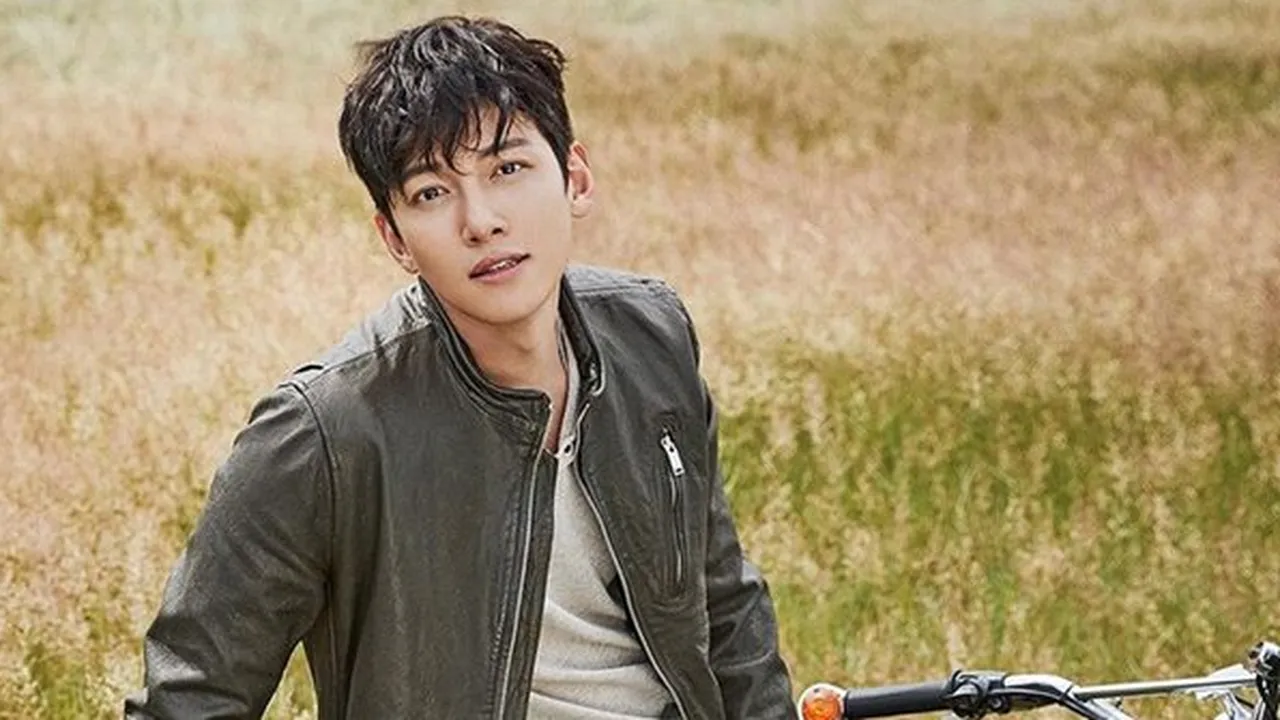 Ji Chang Wook Tampil Shirtless di Episode Terbaru 'MELTING ME SOFTLY'