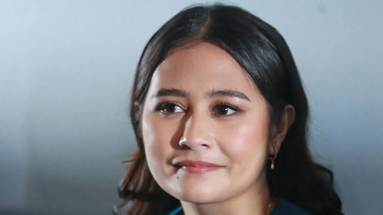Jika Diundang ke Pernikahan Luna Maya dan Maxime Bouttier, Prilly Latuconsina Mengaku Akan Datang Jika Diundang ke Pernikahan Luna Maya dan Maxime Bouttier, Prilly Latuconsina Mengaku Akan Datang