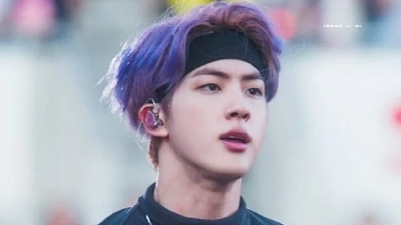 Jin BTS Buktikan Punya Rahang Lancip, Bikin Fans Semakin Jatuh Hati!