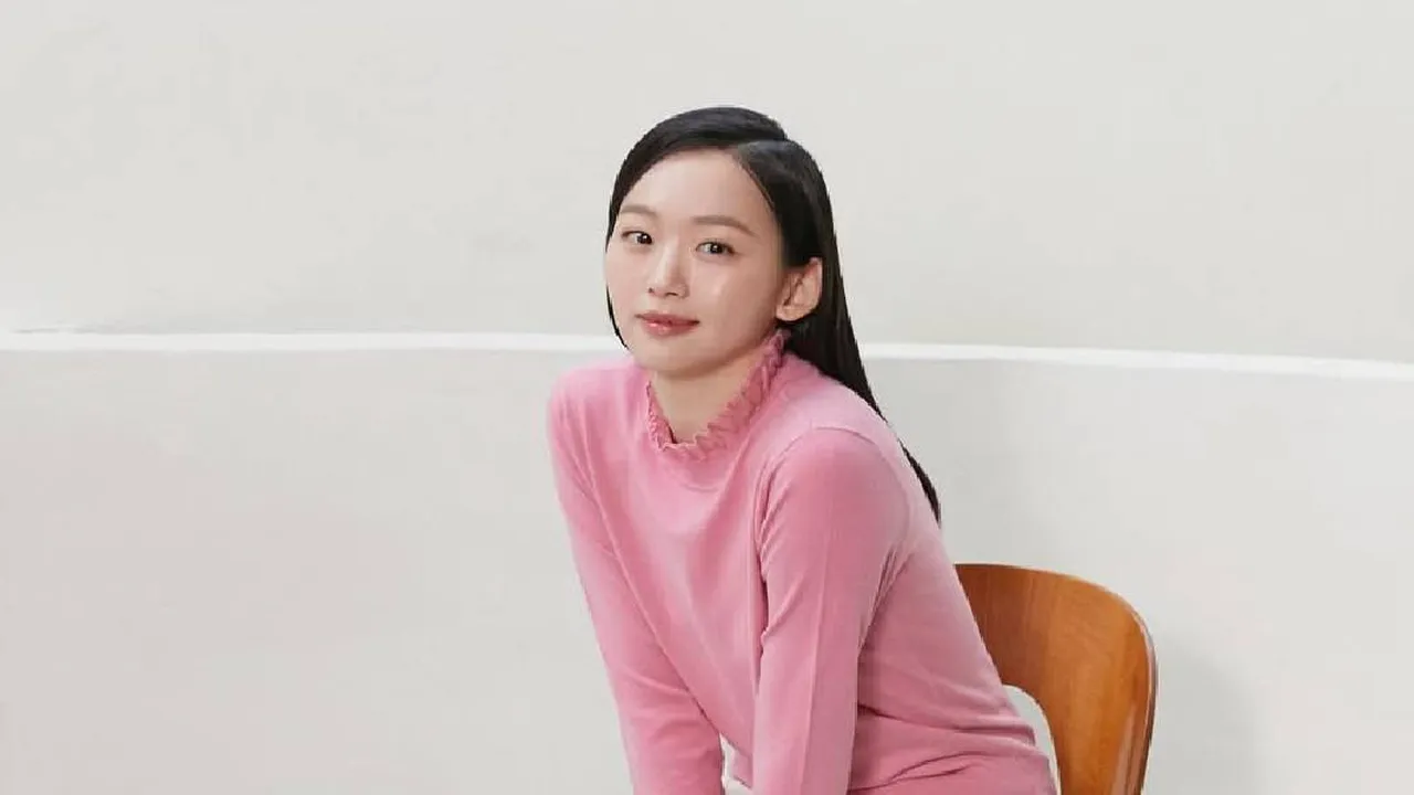 Jin Ki Joo Pemain Drama Korea TEACH YOU A LESSON Dulunya Konsultan IT dan Jurnalis Lapangan