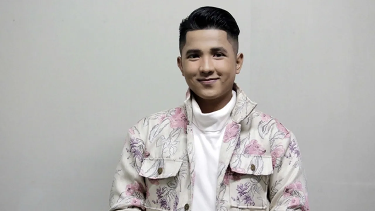 Jirayut Rela Beli Lemari Baru Demi Bisa Simpan Semua Baju Pemberian Fans