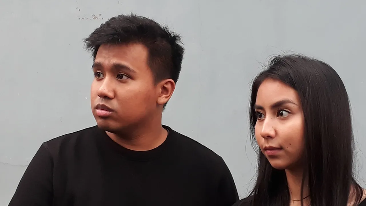 Joshua Suherman & Clarine Clay Pacaran, Ternyata Begini Awal Pertemuan Mereka