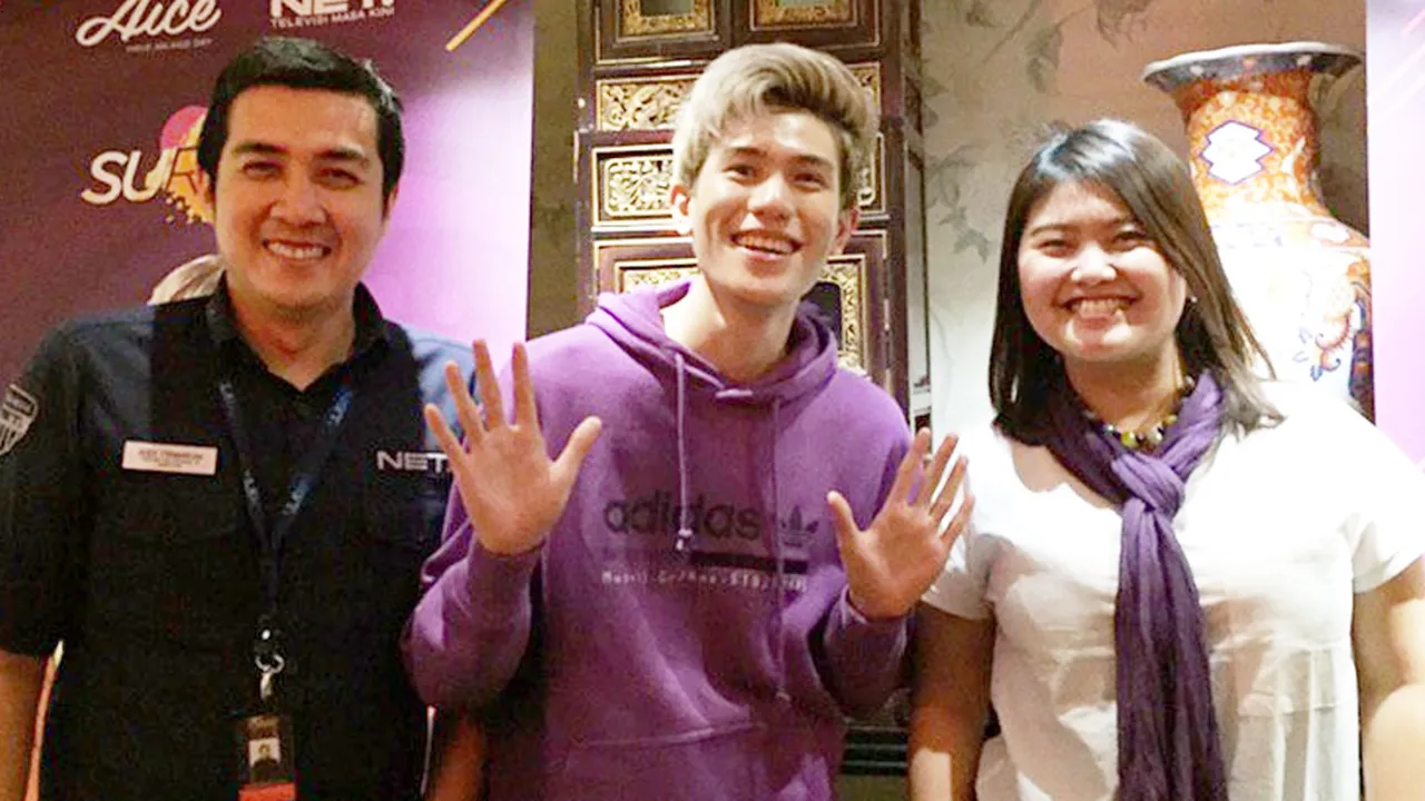 Julian Jacob bawakan acara reality show 'Surprise' di NET TV