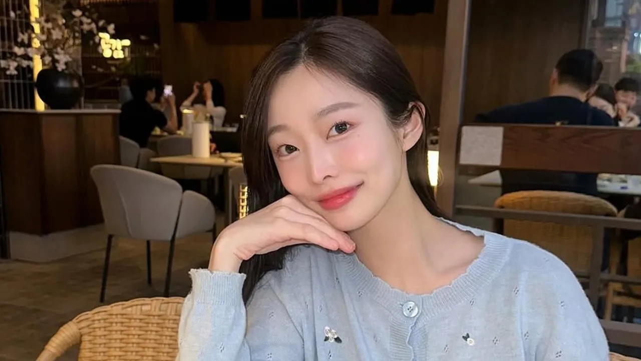 Jung Eunwoo Eks PRISTIN Banting Setir Jadi Manajer Klinik Bedah Plastik, Pengakuannya Jadi Sorotan
