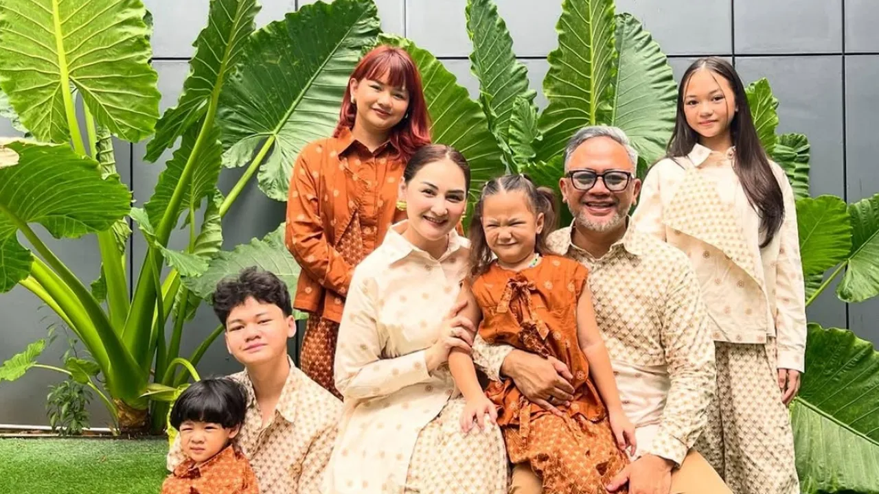 Kabar Duka, Ayah Mertua Mona Ratuliu Meninggal Dunia - Sempat Koma