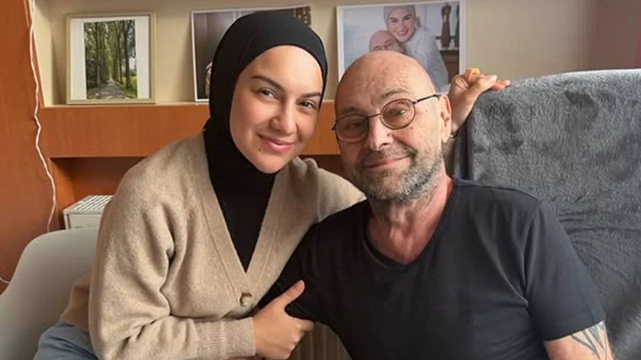 Kabar Duka, Ayahanda Irish Bella Meninggal Dunia