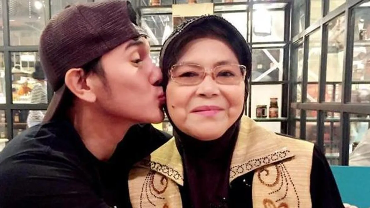 Kabar Duka, Ibu Aktor Vino G Bastian Meninggal Dunia Kabar Duka, Ibu Aktor Vino G Bastian Meninggal Dunia