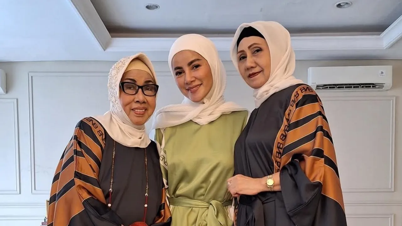 Kabar Duka, Ibunda Olla Ramlan Meninggal Dunia - Mohon Dibukakan Pintu Maaf dan Doa