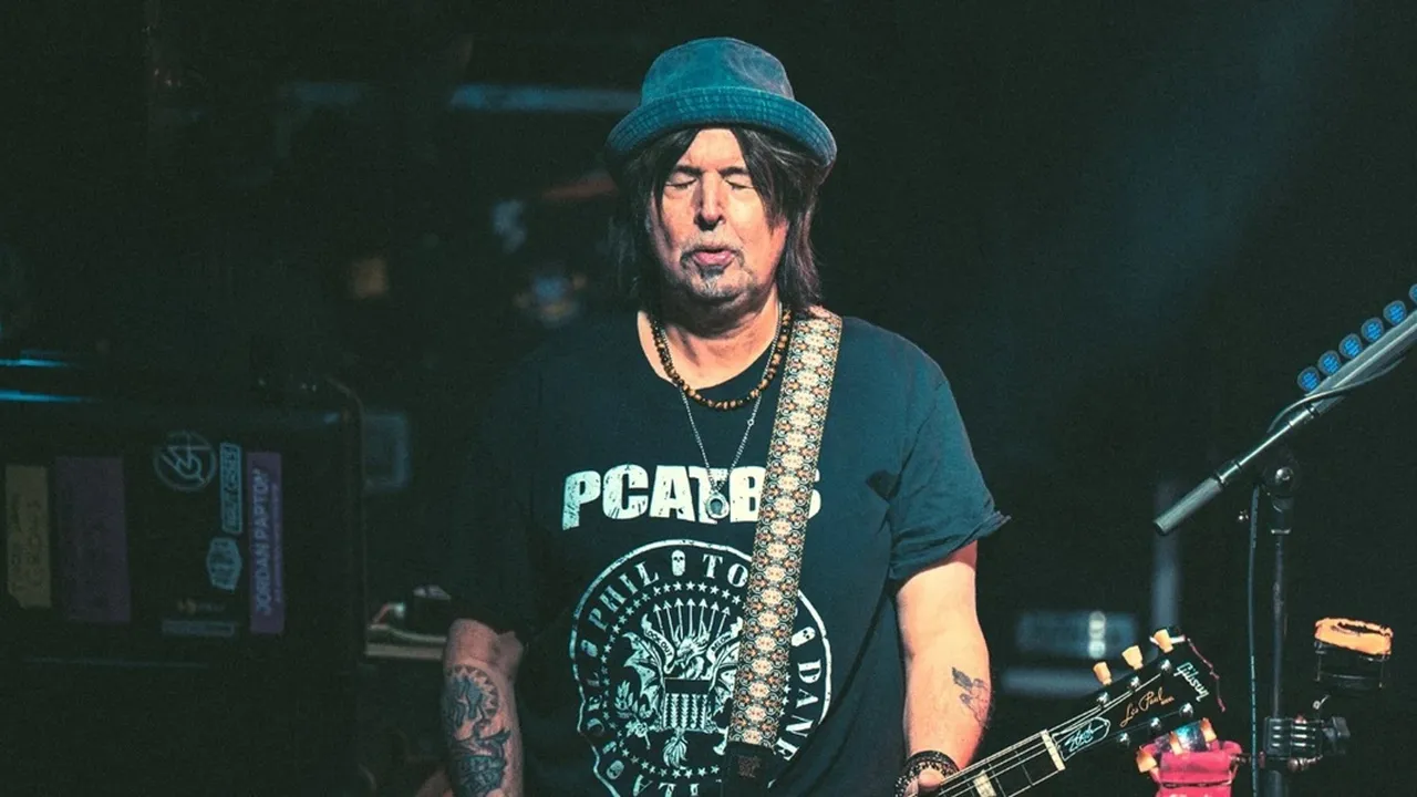 Kabar Duka: Phil Campbell Gitaris Motorhead Meninggal Dunia di Usia 64 Tahun