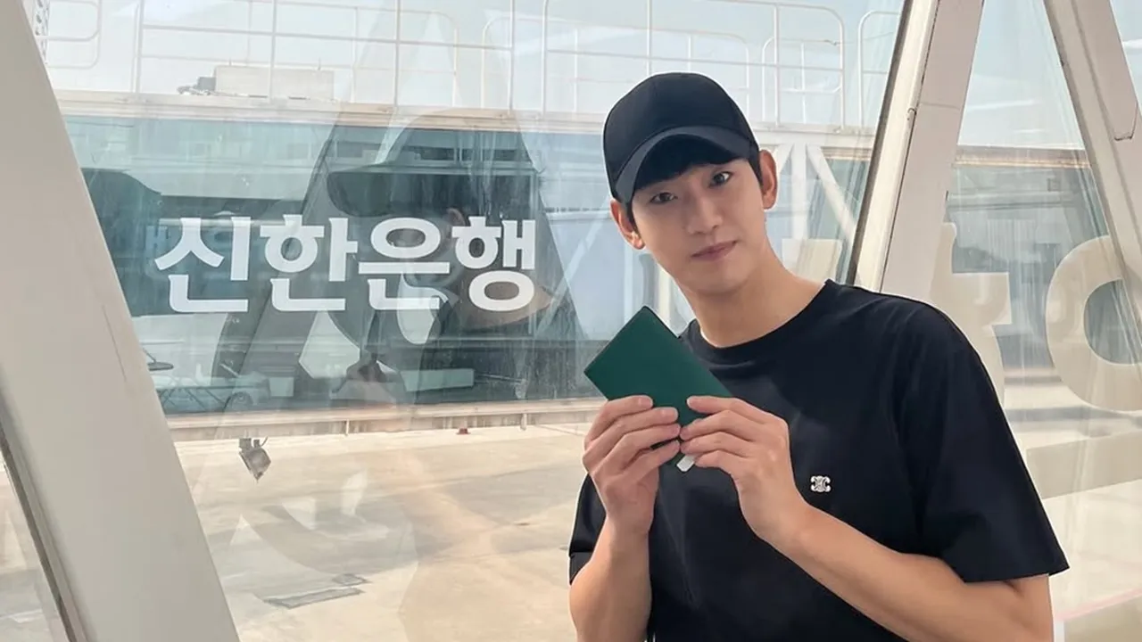 Kabar Terbaru Kim Soo Hyun, Kini Terlihat Makin Kurus