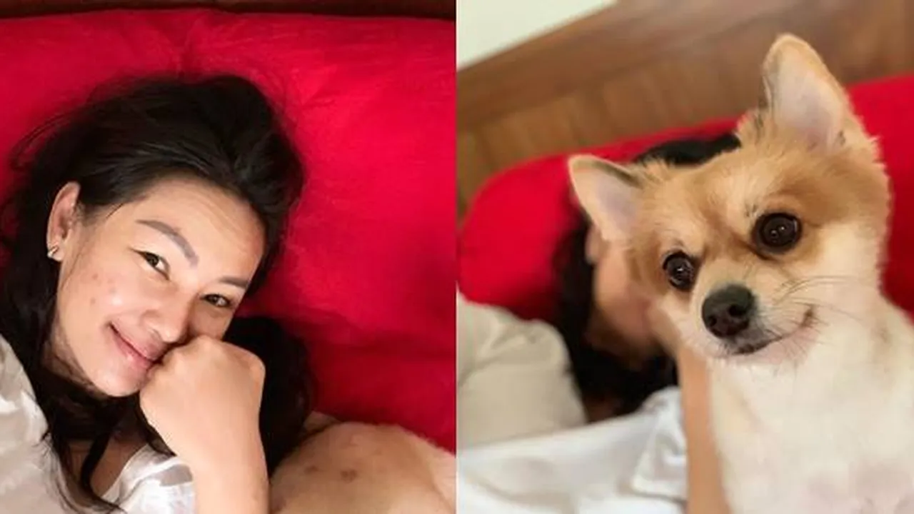 Kalina Ocktaranny Selfie dengan Wajah Baru Bangun Tidur