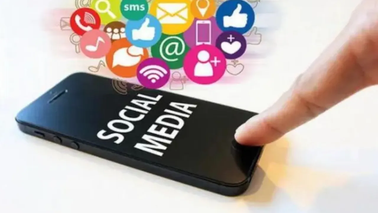 Karakter Menarik Orang yang Jarang Update Status di Media Sosial