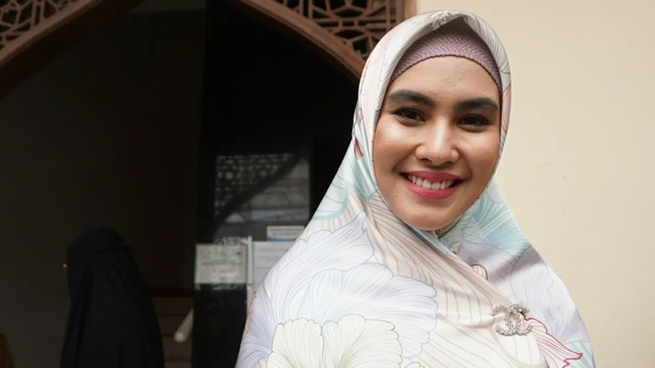 Kartika Putri Ungkap Kekhawatiran Pasca Menikah dengan Habib Usman bin Yahya Kartika Putri Ungkap Kekhawatiran Pasca Menikah dengan Habib Usman bin Yahya