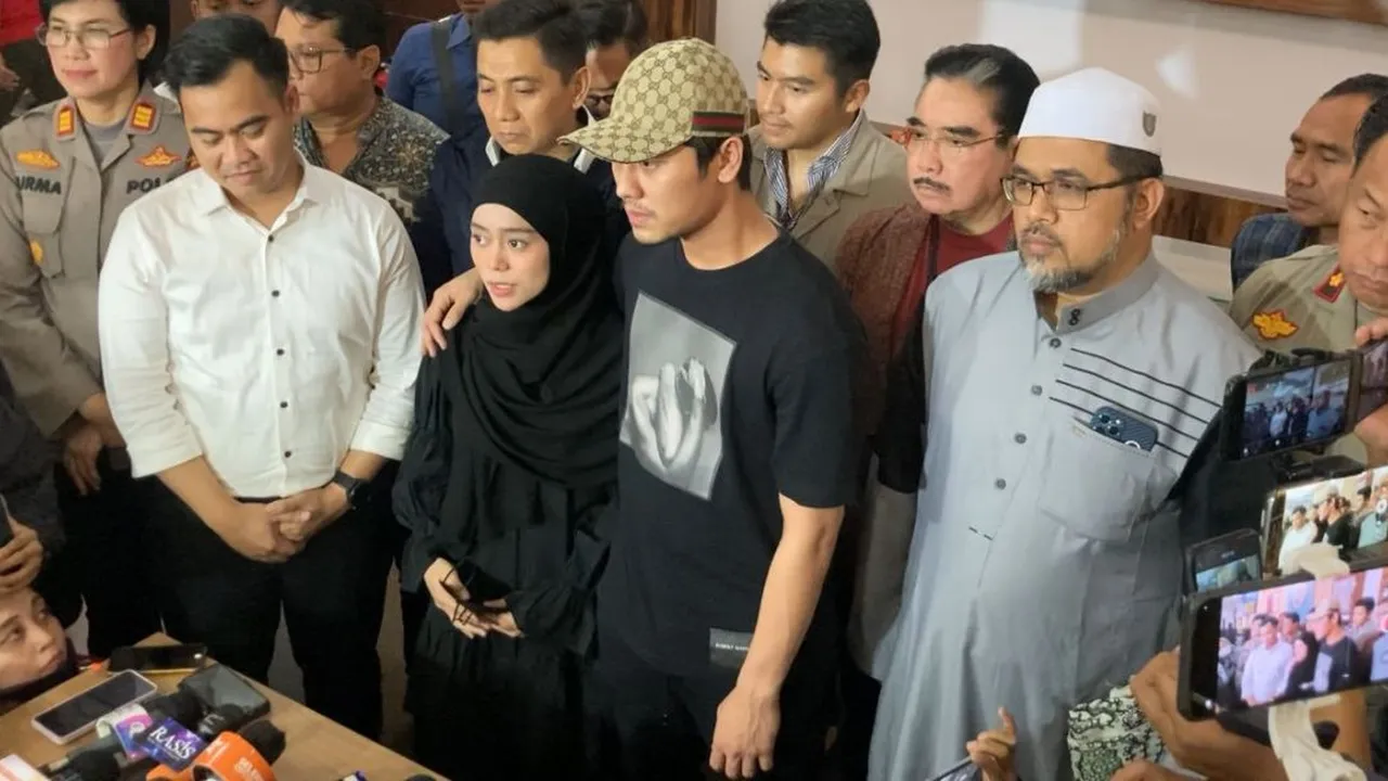 Kasus KDRT Rizky Billar Dinyatakan Selesai, Lesti Kejora Minta Maaf ke Masyarakat: Mudah-mudahan Ini Bisa Jadi Pelajaran Besar Kasus KDRT Rizky Billar Dinyatakan Selesai, Lesti Kejora Minta Maaf ke Masyarakat: Mudah-mudahan Ini Bisa Jadi Pelajaran Besar