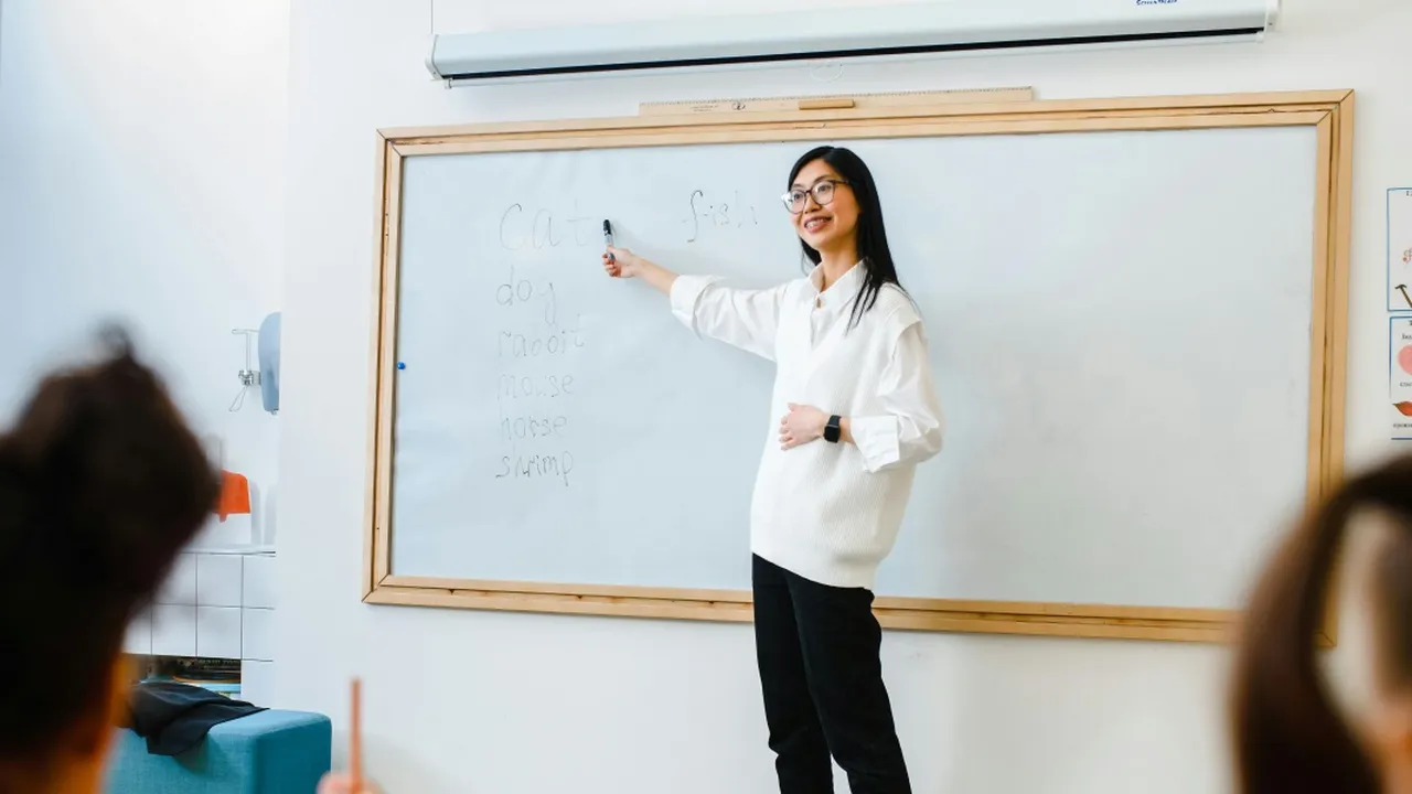 Kata Kata Terima Kasih untuk Guru Terbaik yang Menyentuh Hati