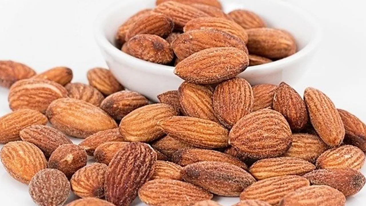 Kaya Nutrisi, Ini 7 Manfaat Kacang Almond untuk Kesehatan yang Cocok Dikonsumsi Ibu Hamil