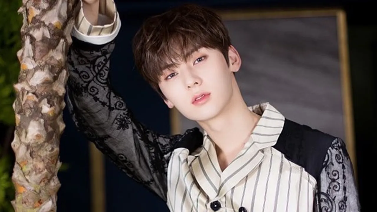 Kecanduan, Minhyun NUEST Punya Lebih Dari 50 Botol Parfum Untuk Dirinya!