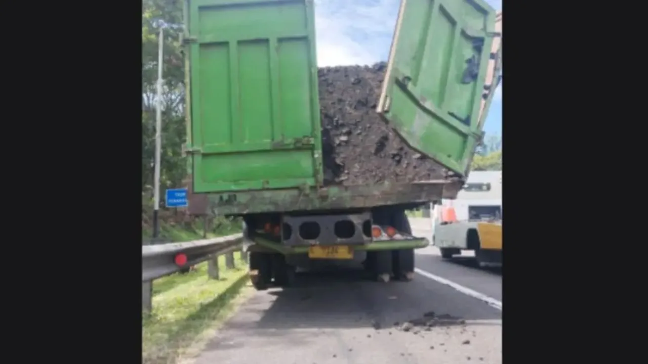 Kecelakaan Beruntun di Tol Cipularang KM 97, Truk Tak Kuat Menanjak, 5 Kendaraan Terlibat