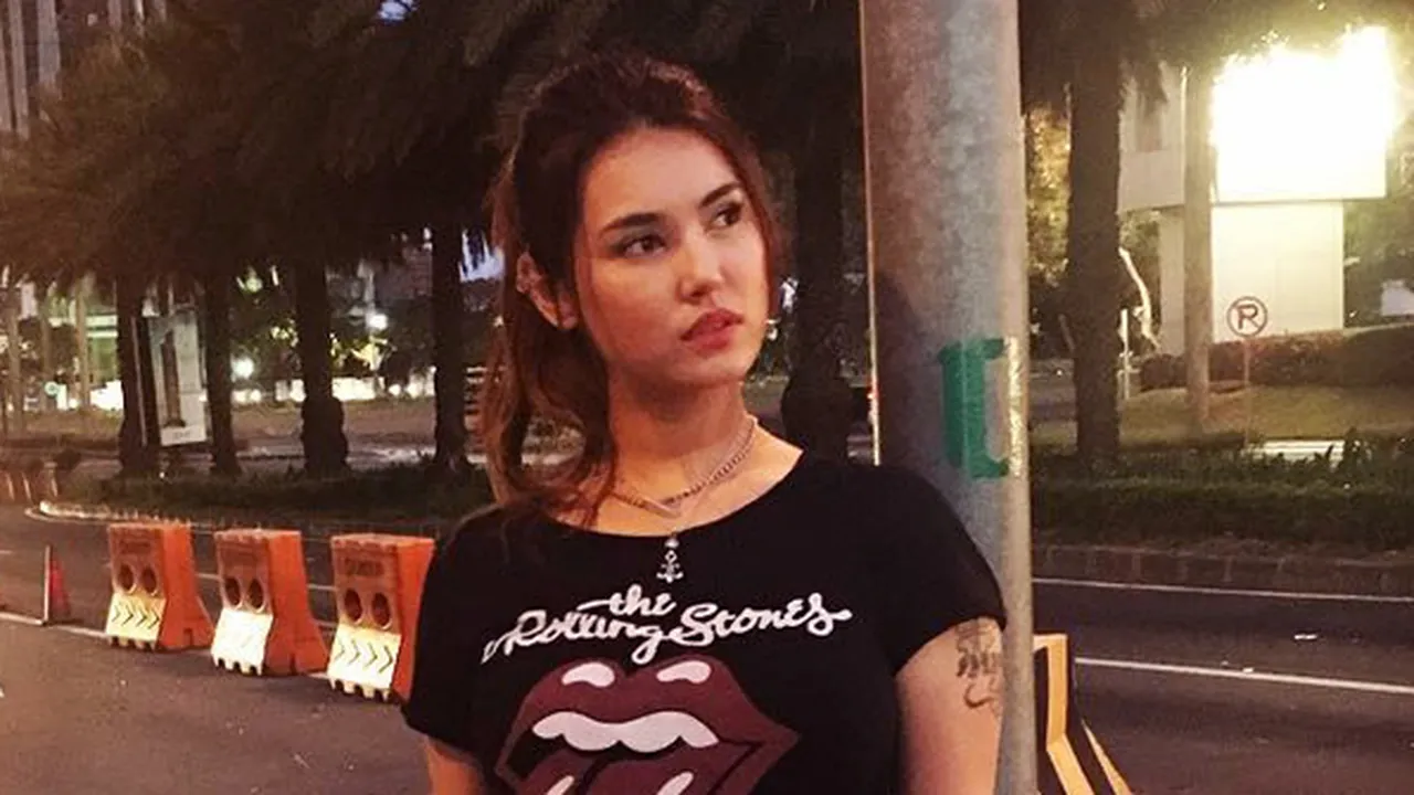 Kecewa Berat, Maria Ozawa Curhat Kronologi Dijebak Petugas Kantor Imigrasi