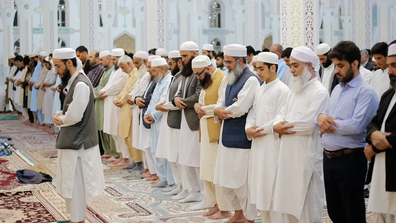 Keistimewaan Tarawih Malam Ke-16 Ramadhan, Dijauhkan dari Api Neraka dan Diampuninya Dosa