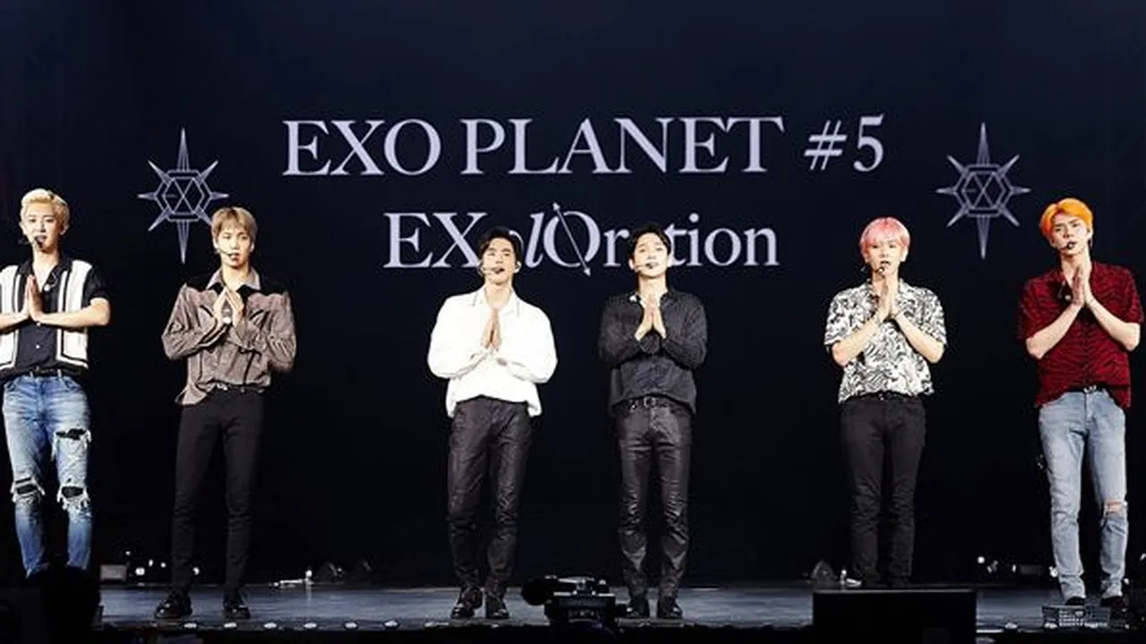 Kelakuan EXO di Bangkok: Sehun Mirip Tukang Parkir, Baekhyun Secantik Taylor Swift