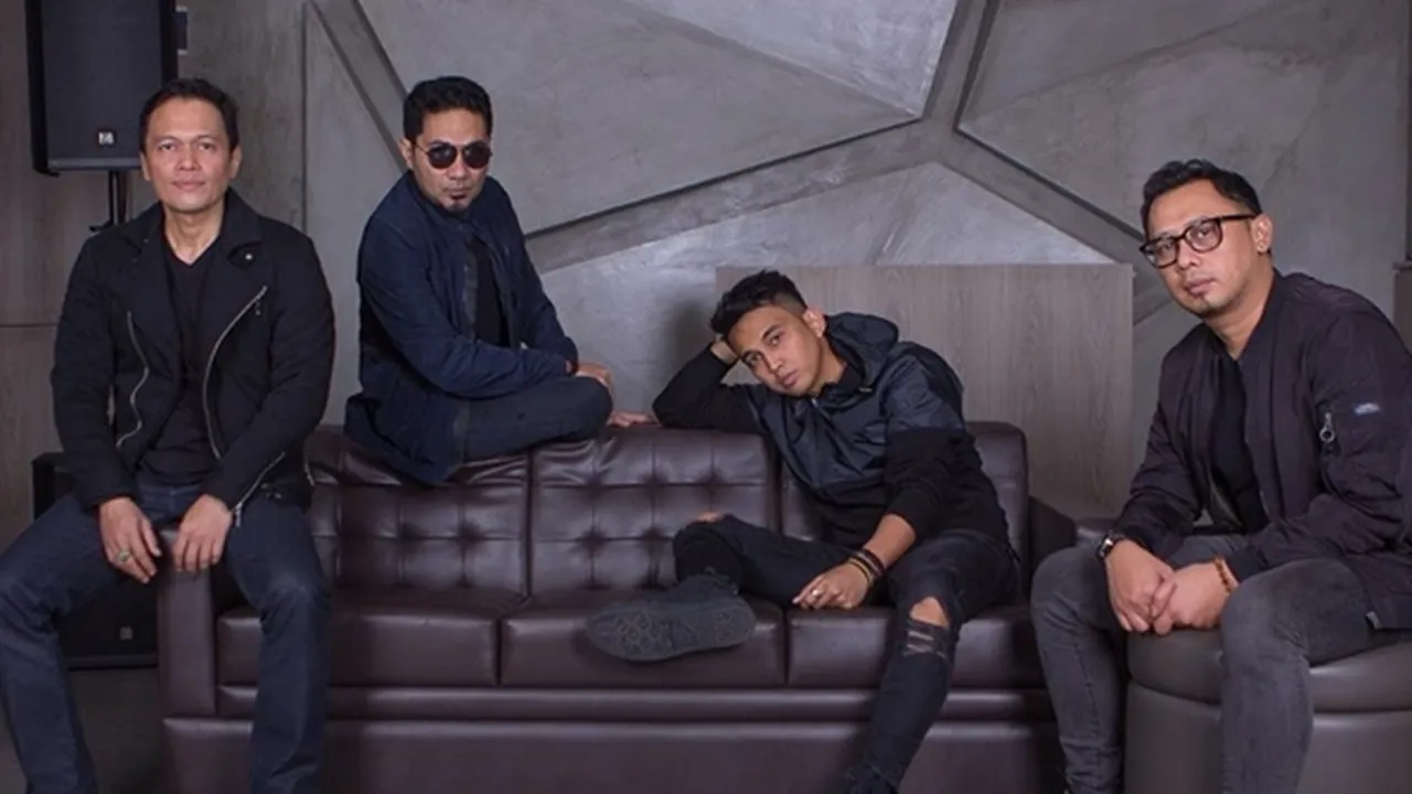 Keluar dari Lyla, Naga Resmi Jadi Vokalis Ada Band