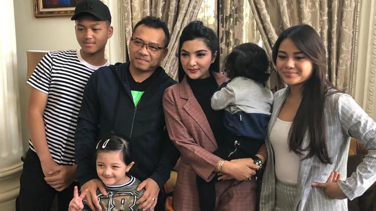 Keluarga Anang - Ashanty Berlibur Ke Kanada, Sebelum Berangkat Arsy Heboh Sendiri