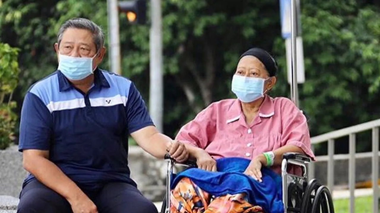 Kembali Dikabarkan Kritis, Ani Yudhoyono Masih Dirawat di ICU