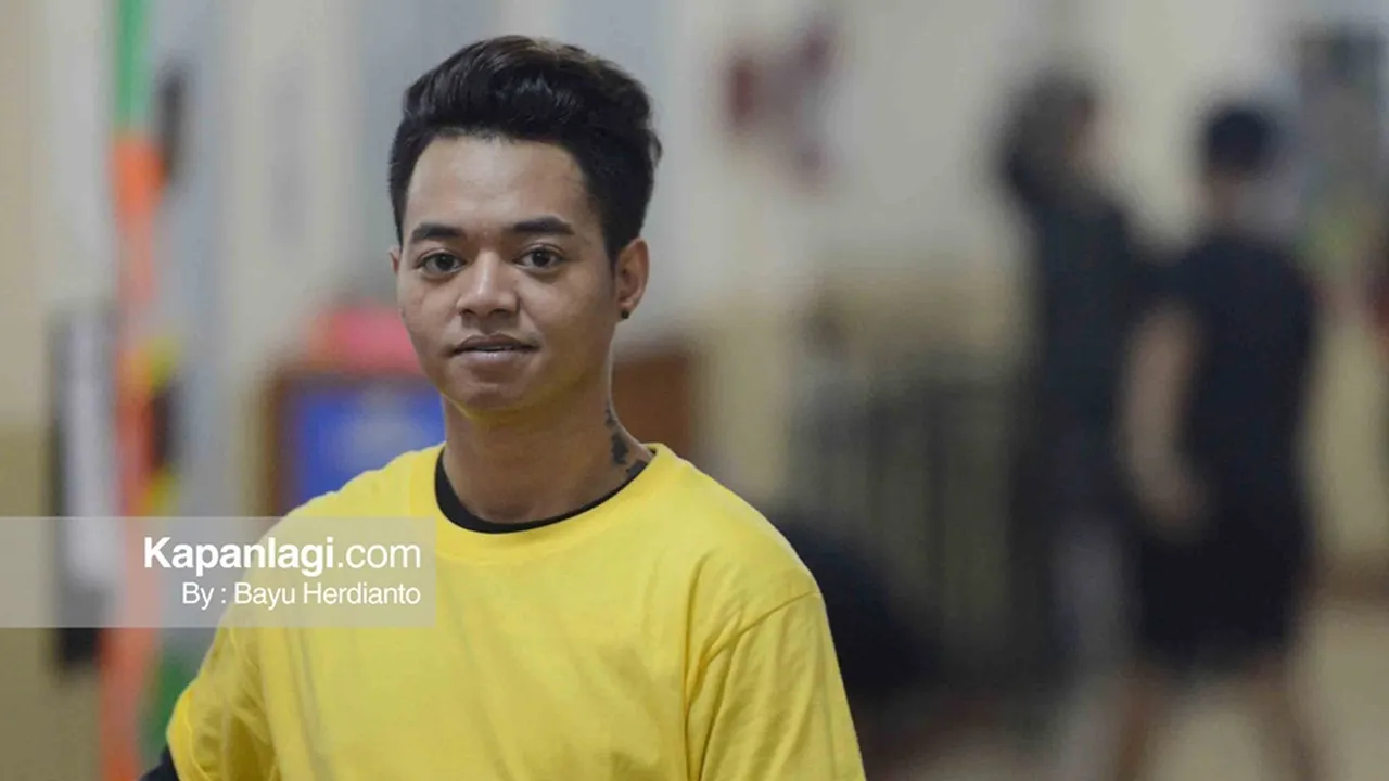 Kembali Jadi YouTuber, Reza 'Arap' Oktovian Bakar Gold Button Kembali Jadi YouTuber, Reza 'Arap' Oktovian Bakar Gold Button