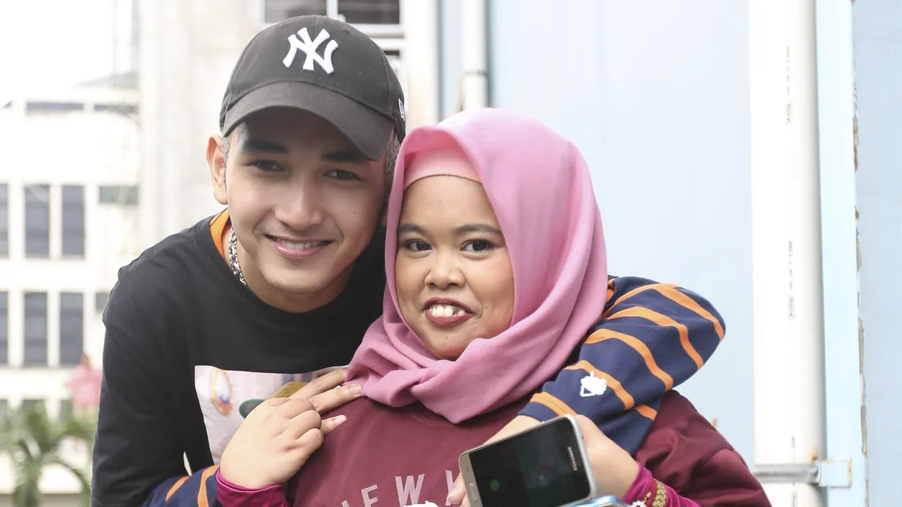 Coba Jalin Hubungan Lagi, Kekeyi 'Narget' Rio Ramadhan: Tunangin Aku