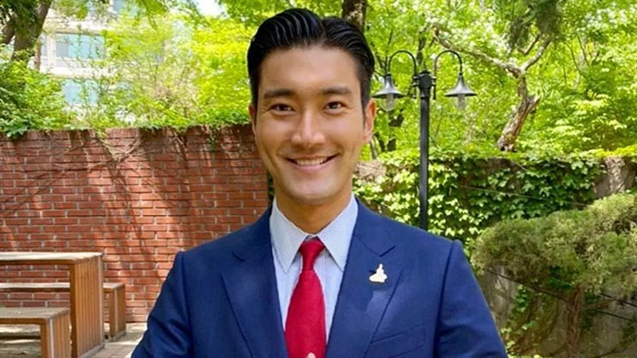 Kembali Sapa ELF Indonesia, Choi Siwon 'Mas Agung' Bilang Kangen dan Sudah Siapkan Kado