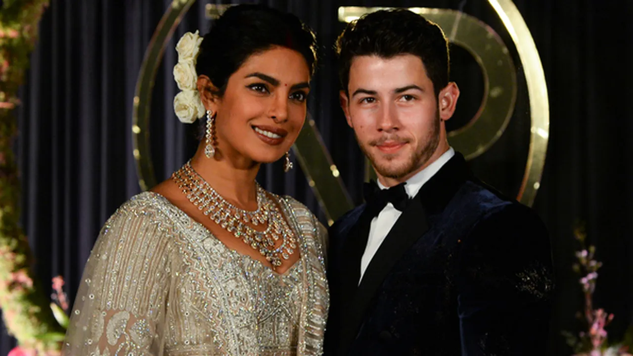 Kemesraan Priyanka Chopra & Nick Jonas Usai Menikah, Bikin Baper!