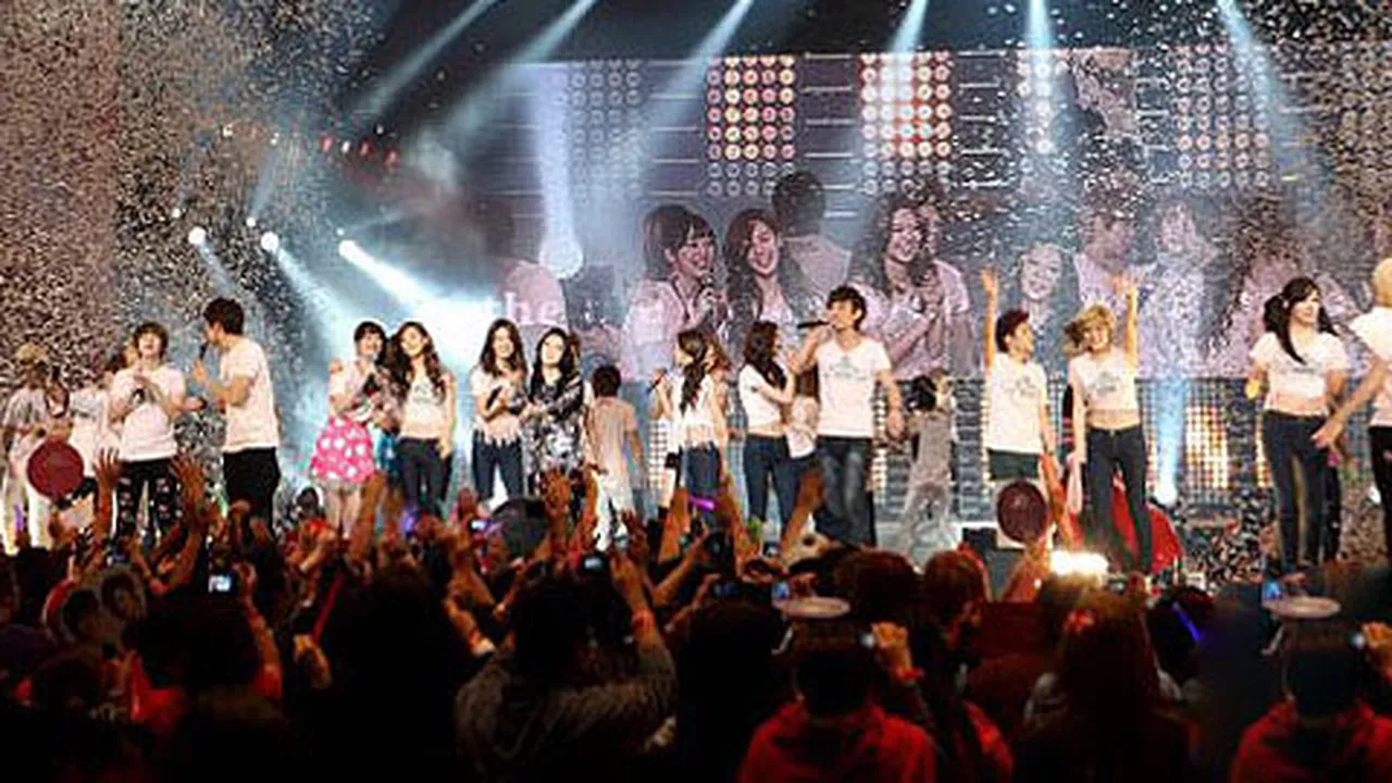 Kenalan Yuk Dengan Fans Artis-Artis Konser SMTOWN!
