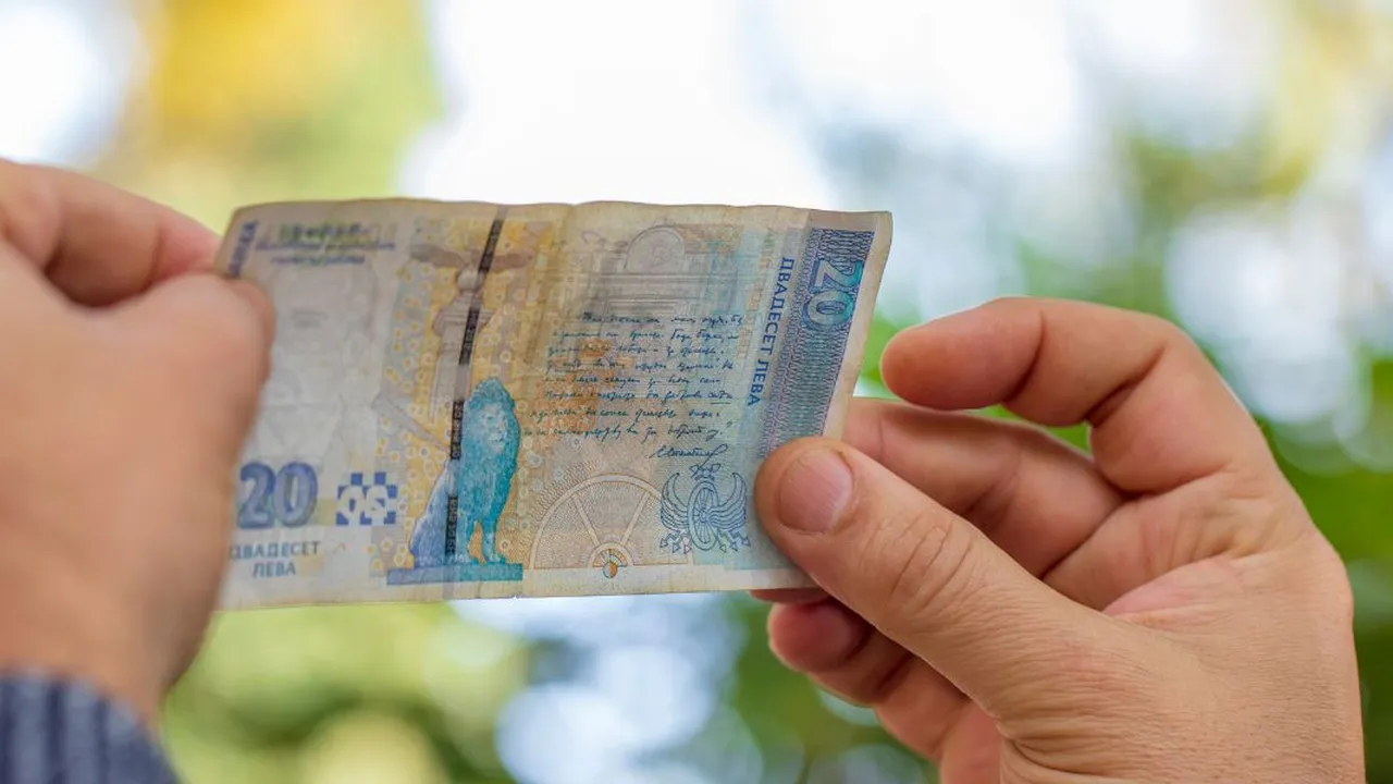 Kenali Uang Asli, Tips Cerdas Membedakan dengan Uang Palsu yang Wajib Anda Tahu!