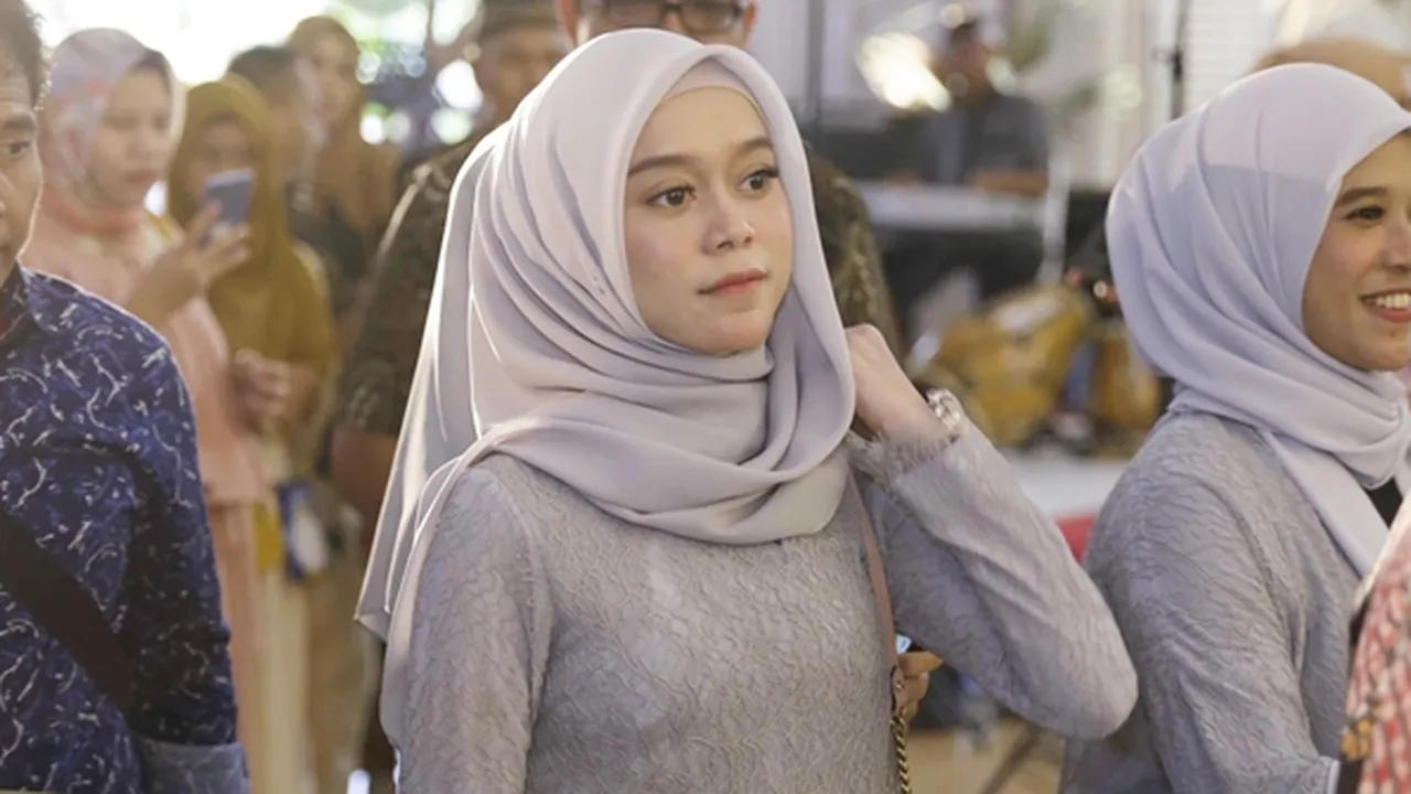 Kenang Momen Pertama Ketemu Rizky Billar, Lesti: Benar-Bener Pas di Panggung Kenang Momen Pertama Ketemu Rizky Billar, Lesti: Benar-Bener Pas di Panggung