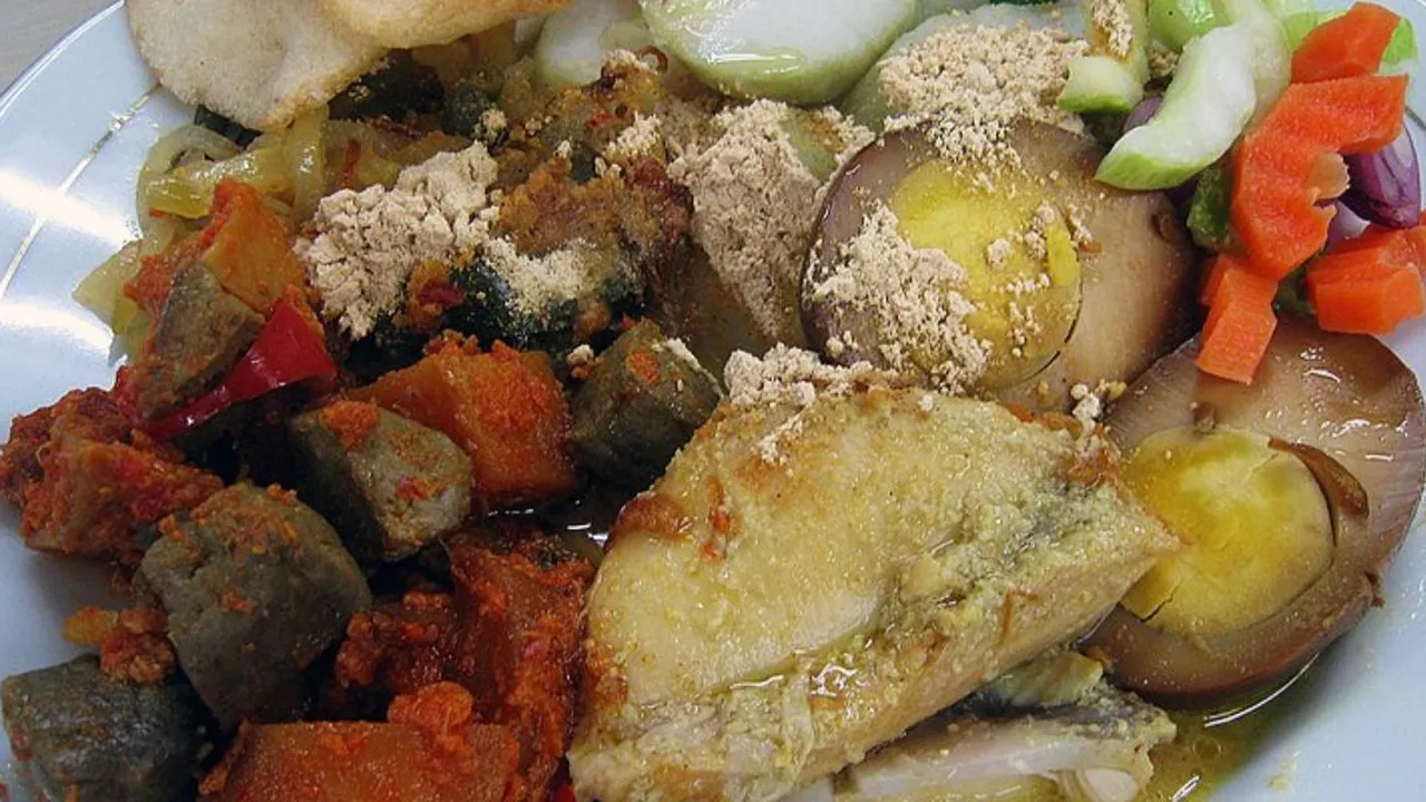 Kenapa Lontong Jadi Hidangan Ikonik Cap Go Meh? Ini Sejarah dan Maknanya