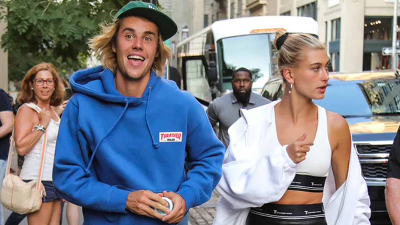 Kencan Romantis, Justin Bieber Ajak Hailey Baldwin Nonton ke Bioskop