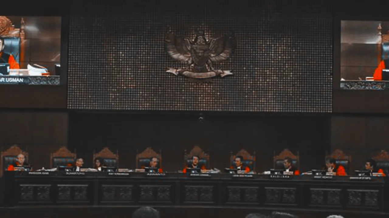 Keputusan Final! MK Tolak Semua Gugatan Tim Prabowo dan Sandiaga Uno