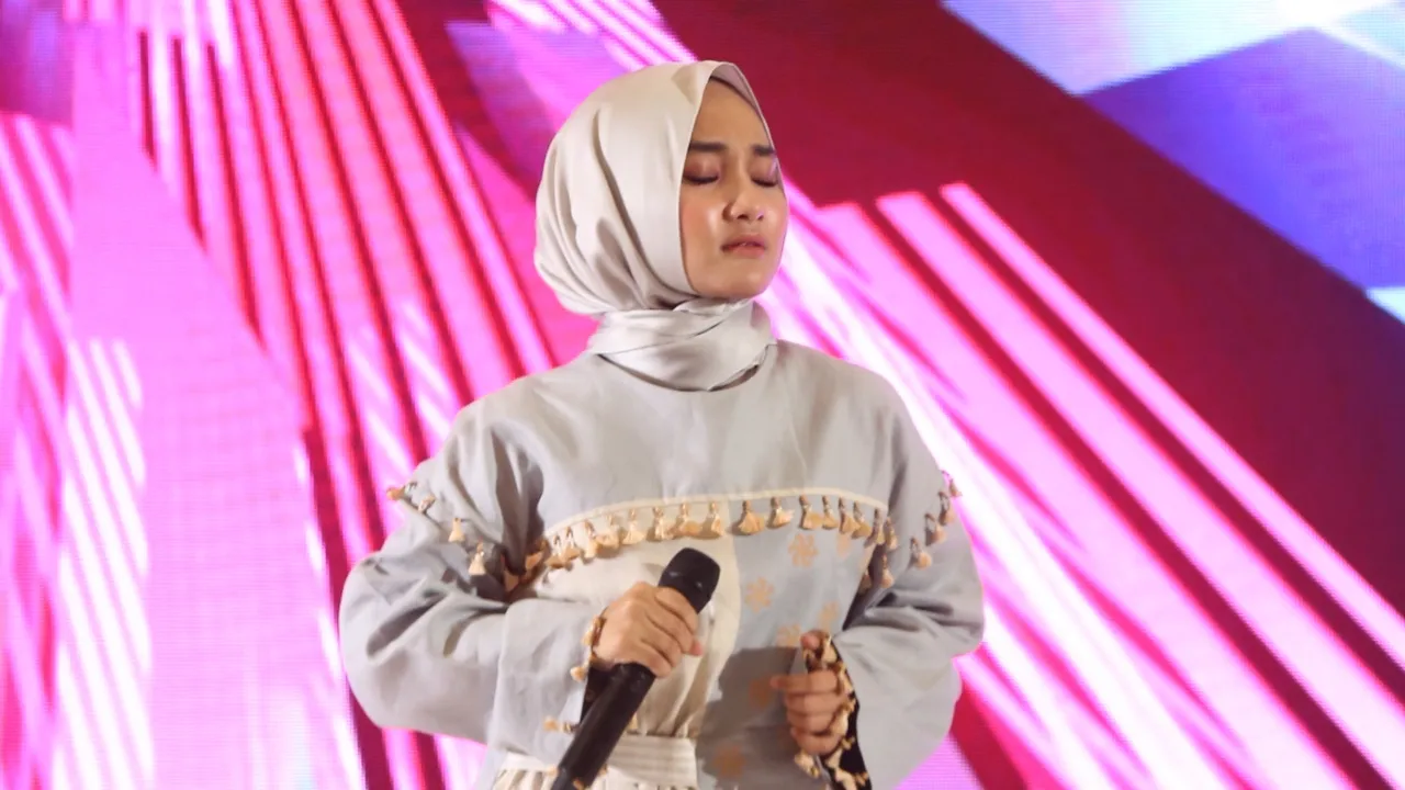 Kerja Saat Momen Tahun Baru, Keluarga Fatin Marah?