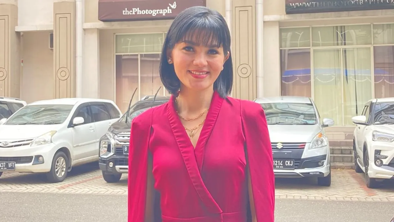 Khawatir Akan Kesehatan Mata Anak-anaknya, Intan RJ Tak Mau Sembarangan Pilih Klinik Untuk Keluarga
