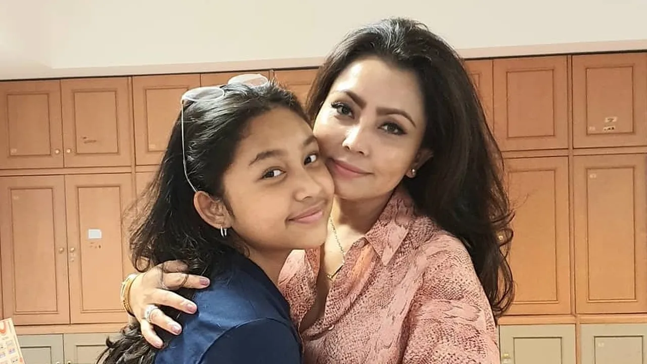Khirani Beranjak Remaja, Mayangsari Bagikan Trik Parentingnya