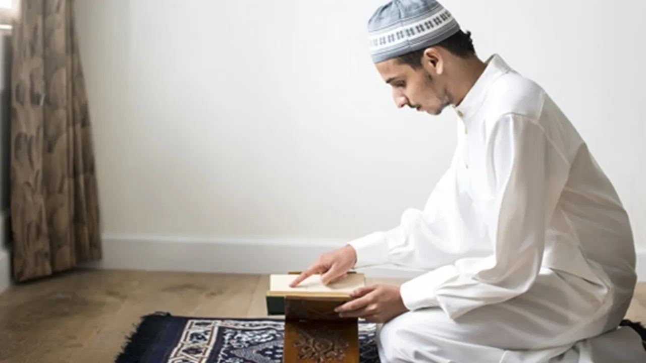 Khusyuk Artinya dalam Pengertian Islam Beserta Jenis, Hadis, dan Caranya