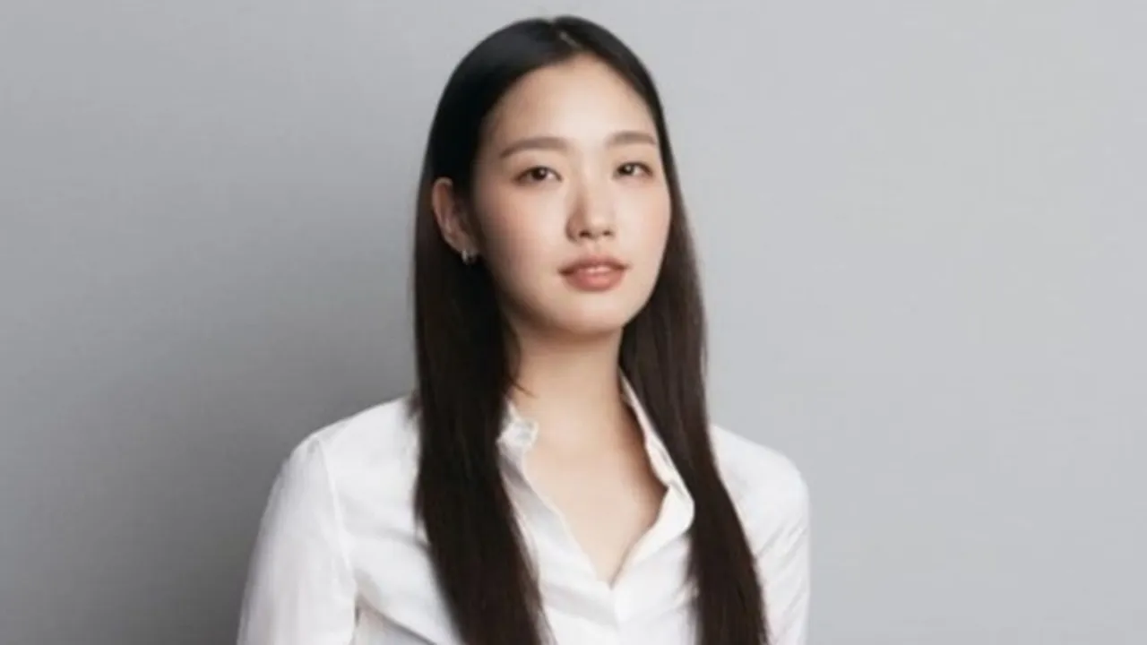 Kim Go Eun Jadi Detektif Keren di 'The King: Eternal Monarch', Pede Pakai Baju Tabrak Warna