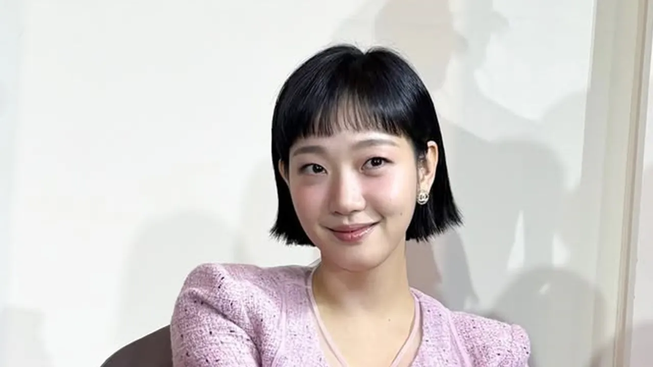 Kim Go Eun Nangis di Presscon Drakor Terbaru YOU AND EVERYTHING ELSE, Bayangkan Sahabat Meninggal